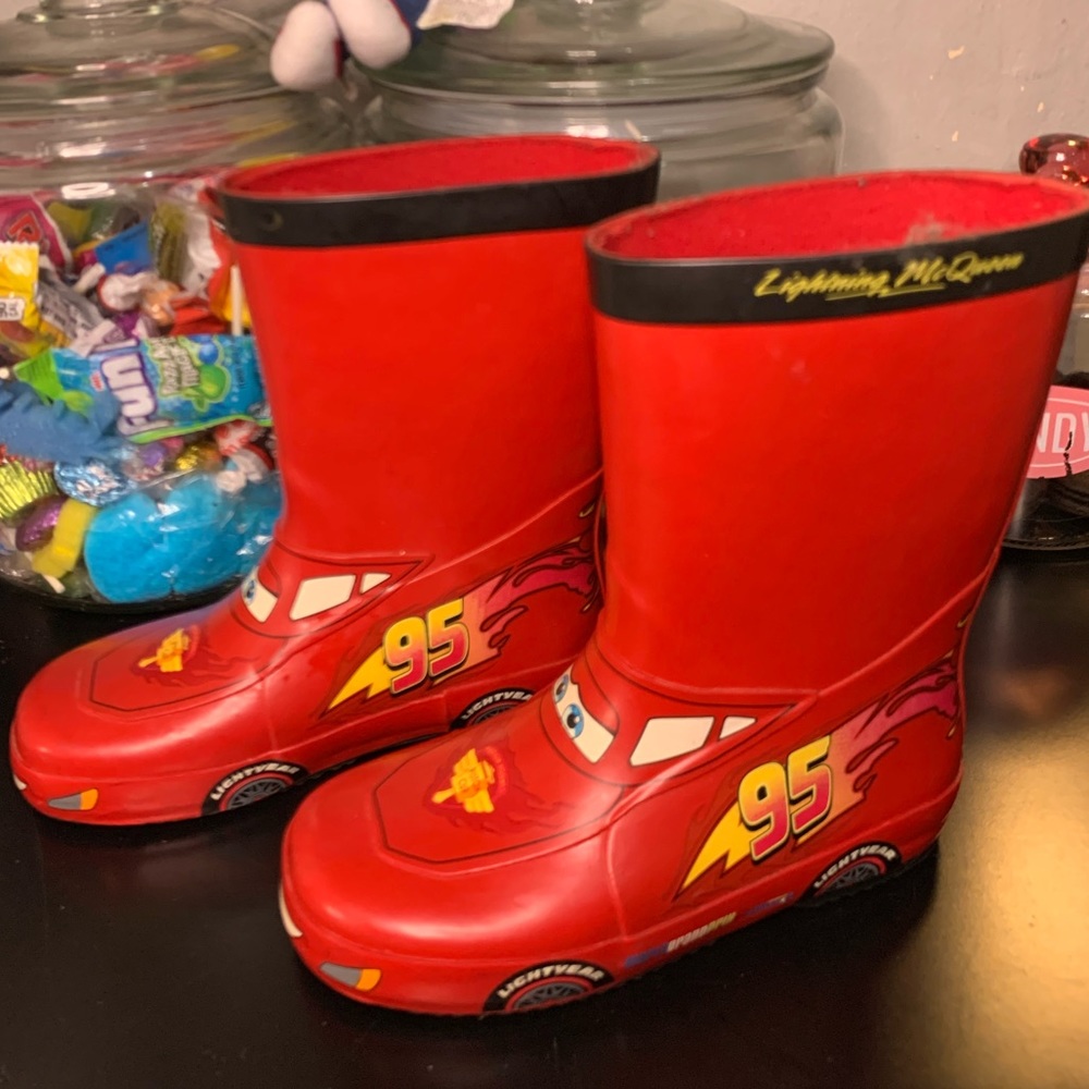 Boys rain boots